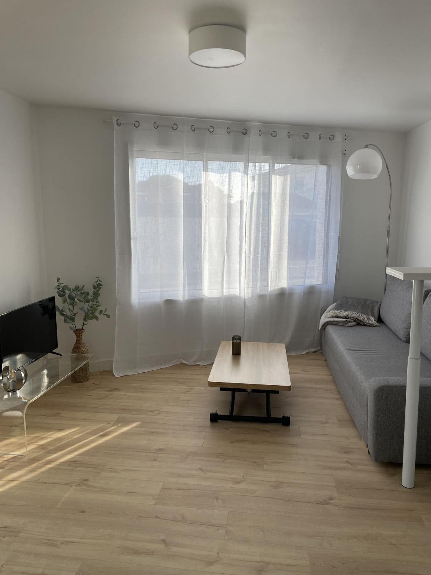 Apartment Proche Aytre